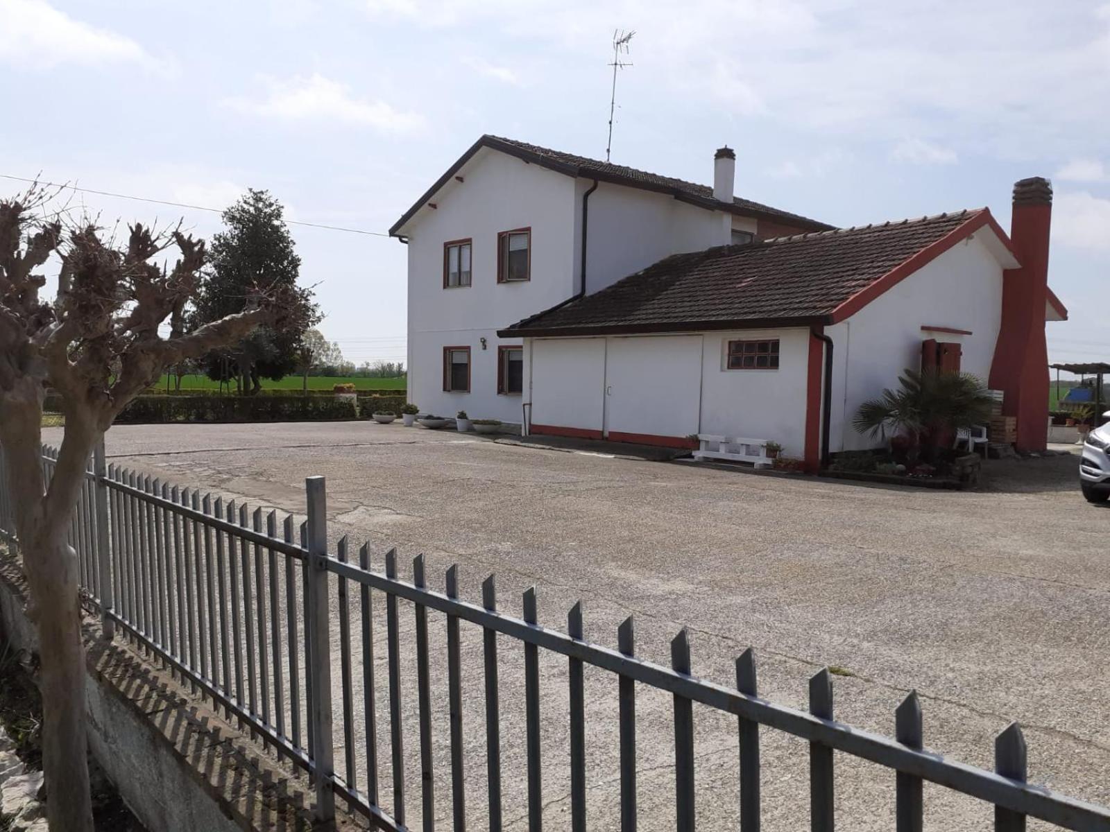 Locazione Turistica Girasole Villa Porto Tolle Eksteriør bilde