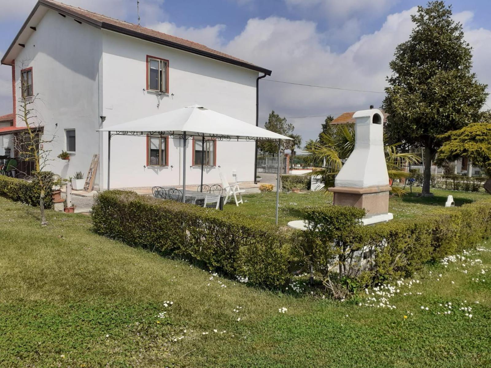 Locazione Turistica Girasole Villa Porto Tolle Eksteriør bilde